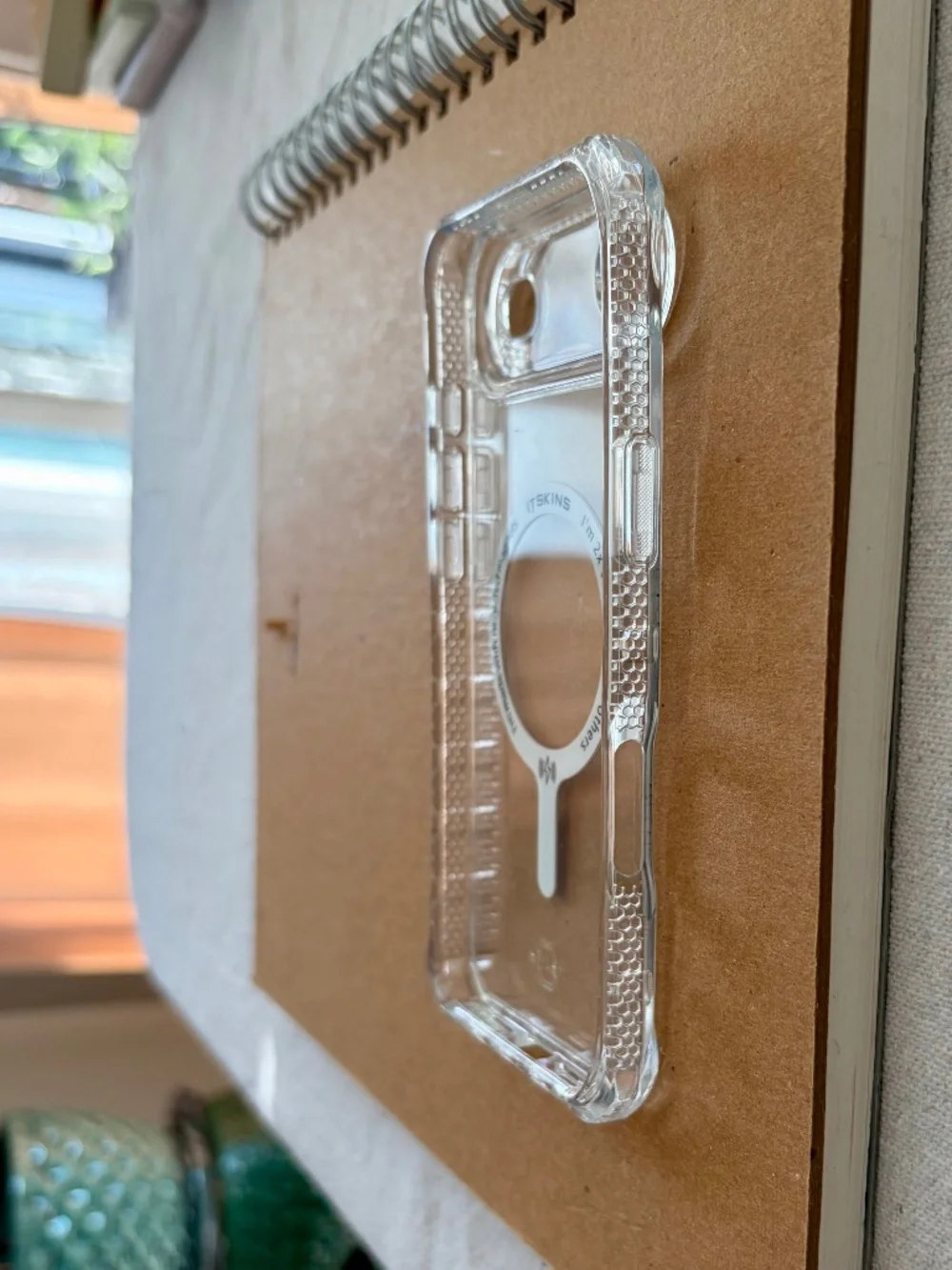 iPhone Air (17) IT Skins Hybrid Clear heavy-duty phone case